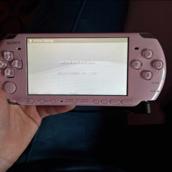 PSP 3004 + 4gb karta - 3