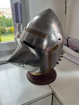Středověká helma psí čumák - 3