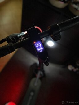 Elektro koloběžka GoGEN Voyager PRO S701B - 3