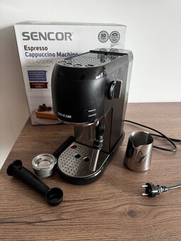 Kávovar SENCOR 4700BK Espresso 1rok v záruce - 3