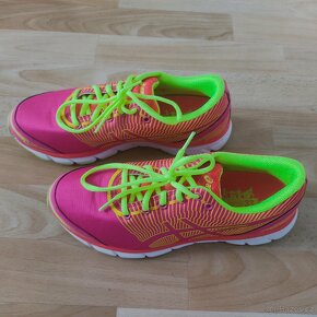 NOVÉ běžecké boty Asics vel. 40 - 3