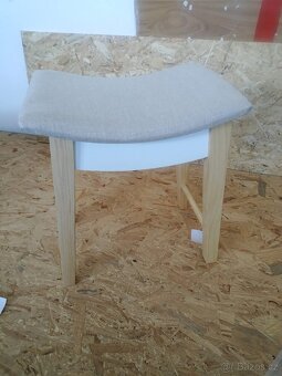 Taburet stolička pro toaletní stolek 38x28x47 cm - 3