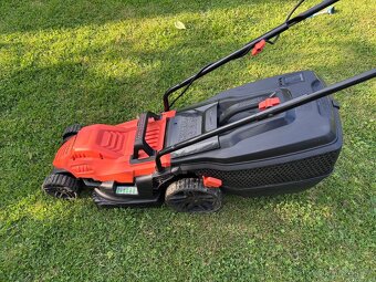 Prodám sekačku Black and Decker 1400W 34cm - 3
