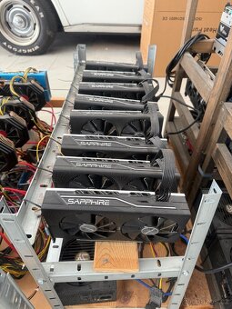 Grafické karty Mining rig - 3