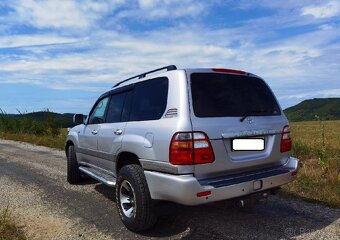 Toyota Land Cruiser - 3