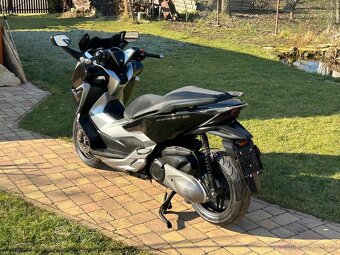 Honda Forza 300 - 3