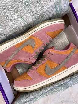 Nike SB Dunk Low Pro - 3