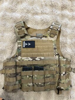 Airsoft vybava + zbran M4 - 3