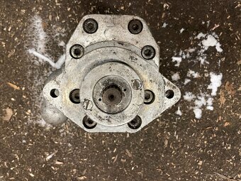 Hydraulické čerpadlo Zetor - 3