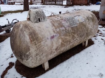 Akumulační nádrž na 1 800 litrů - 3