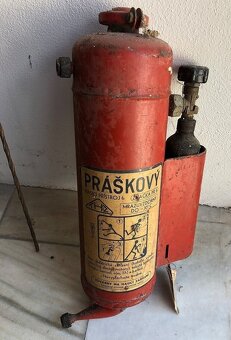 Starý hasicí přístroj THZ Práškový - 3