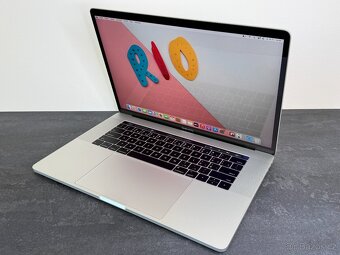 MacBook Pro 15'' 2016 / i7 / 16GB / 256GB SSD - DPH - 3