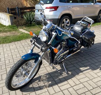 Suzuki VS800 Intruder - 3