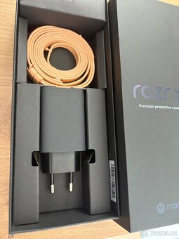 Motorola Razr 50 Ultra NOVÝ - 3