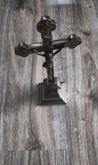 Starý menší kříž s Ježíšem z kovu - 3