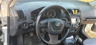 ŠKODA OCTÁVIE 2,0 TDI 2009 - 3