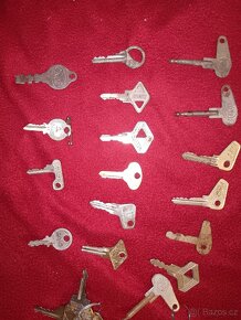 Klíčky Jawa ČZ pérák Bosch a jiné scintilla - 3