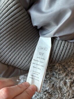 Dámská šedá krátká zimní prošívaná šedá bunda, vel. S, Orsay - 3