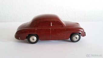 Stará hračka Igra Škoda 1200 sedan na setrvačník - 3