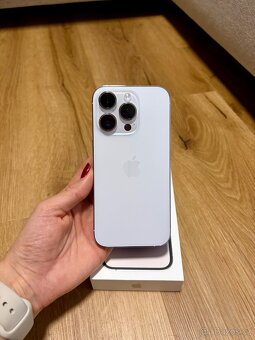 Apple iPhone 14 Pro, 128 GB stříbrná - 3