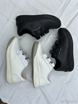 2 páry sportovních polobotek Prestige vel. 38 výborný stav - 3