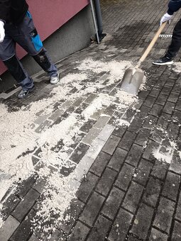 Hledám zaměstnání - 3