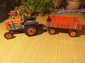 Kubota T15 s vlekem - 3