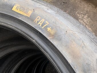 Slicky 235/40 R18 Pirelli RA7/RK5 - 3