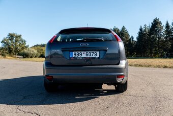 Ford focus mk2 1.6 85kw - 3