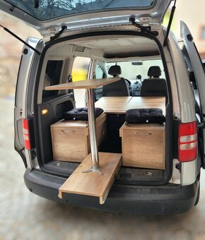 obytná vestavba Pick-up MPV spací vestavba - 3