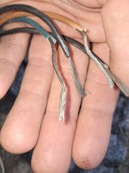 Pocínovaný gumový kabel 4x2.5mm - 3