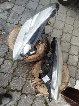 Prodám xenonové světlomety Ford s Max - 3