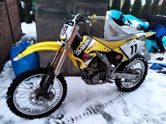 Suzuki RM-Z 250ccm³ - 3