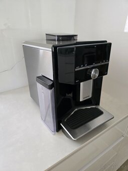 Automatický kávovar Simens EQ.9 s300 - 3