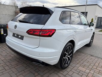 Volkswagen Touareg 3.0 V6 TDI R-Line 4Motion BLACK OPTIK - 3