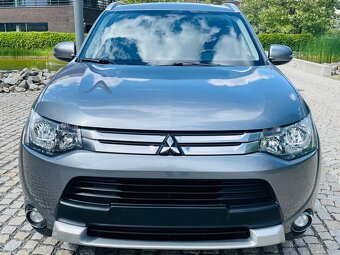 Mitsubishi Outlander 2.2Di-D 110KW 4x4 AUT SENZORY SERVISKA - 3