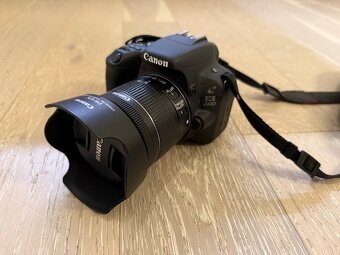 Poloprofesionální zrcadlovka Canon EOS 200D s příslušenstvím - 3