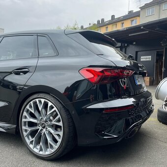 Audi RS R19 - 3