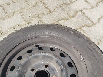 Zimní pneumatiky Goodyear UltraGrip 9+ 195/65 R15 91H - 3