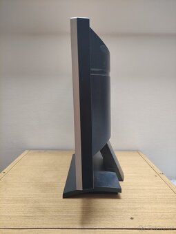 đź–Ą LCD monitor BenQ FP92Wa (model Q9W5) – 19", funkÄŤnĂ, VGA - 3