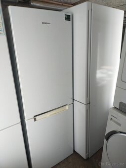 Prodám plně funkční lednici Samsung výška 179 cm--DOVEZU--- - 3