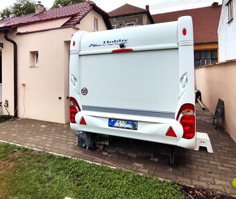 Karavan Hobby 500 KFMe, Deluxe, mover, předstan, palandy - 3