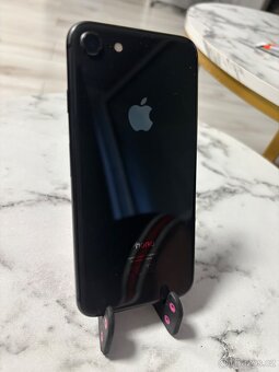 iPhone 8 top stav - 3