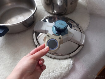 Dva tlakové hrnce TEFAL (4,5L a 8L) Clipso Control set - 3