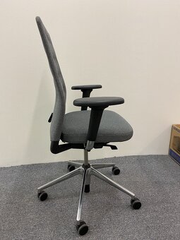Kancelářská židle Vitra ID Trim Pc 31300,- NOVÁ - 3
