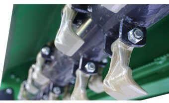 MULČOVAČ KLADÍVKOVÝ - 3