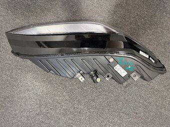 Tesla model X svetlo - 3