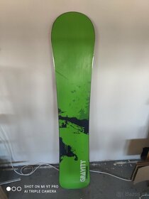 Dva snowboardy - Zelenočerný a Žlutočerný - 3