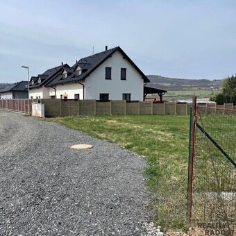Prodej stavebního pozemku Bavoryně - 3