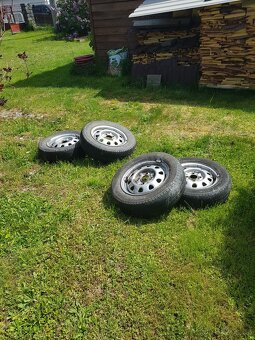 Nabízím 4 ks disků plechových vč pneu na Škoda auto - 3